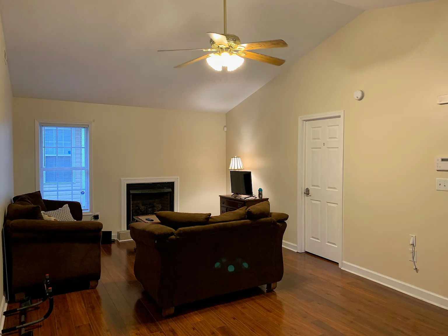 4 bed, 1930 sqft, $1,680 — Photo 4