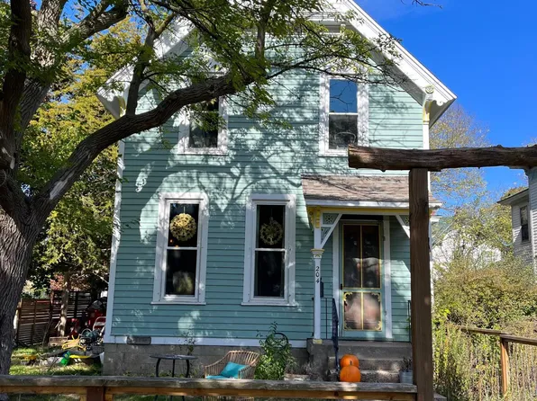 204 E Wabasha St, Winona, MN 55987