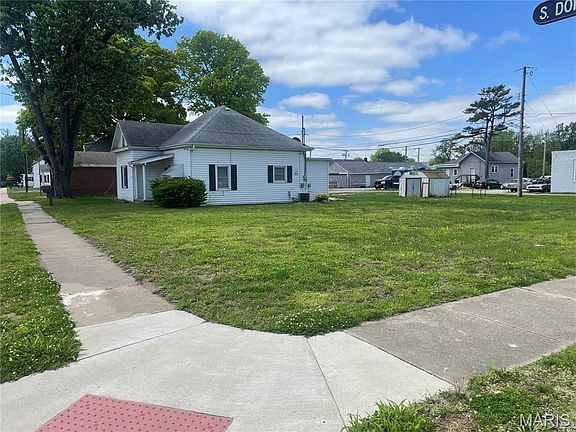 4th image of 105 S Donk Ave