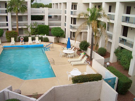 Heated pool & spa