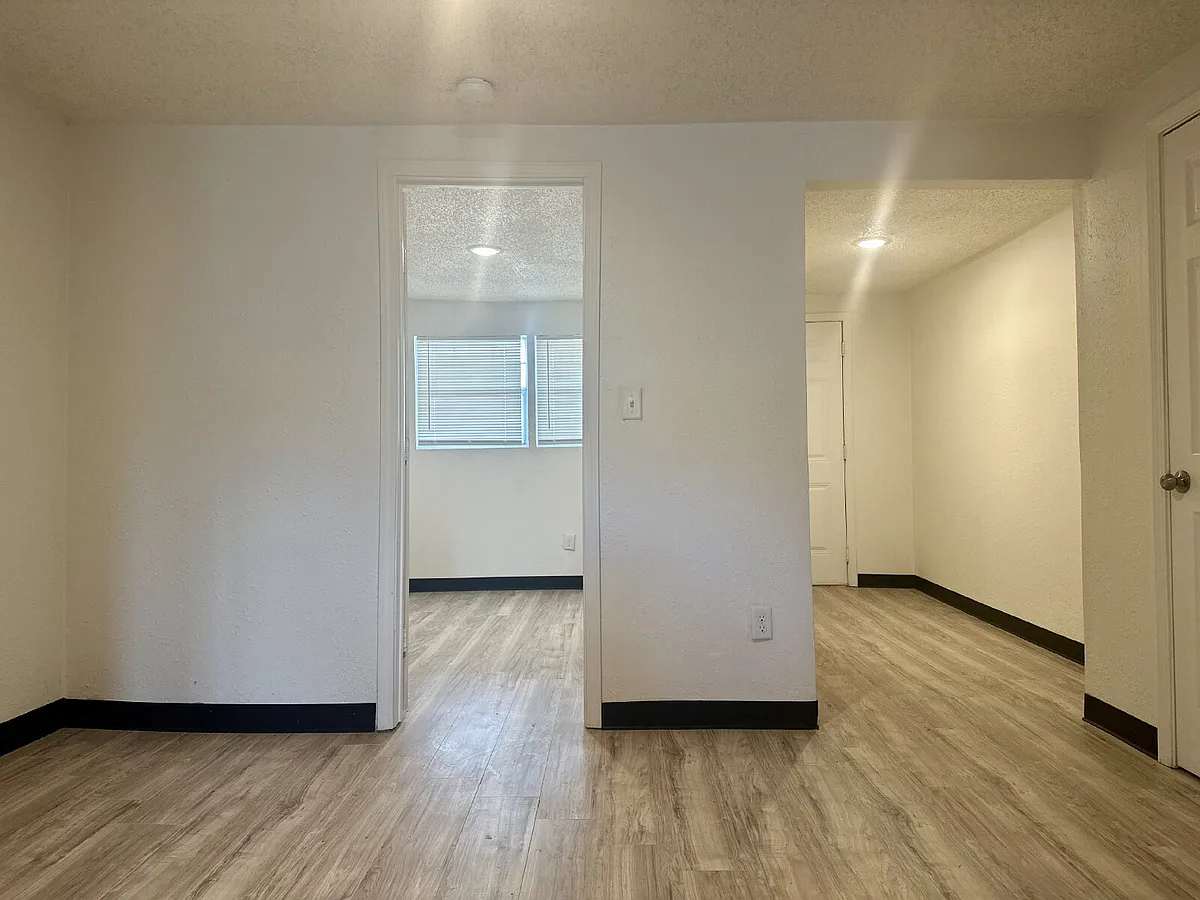 Building Photo - 2416 Colgate St #2