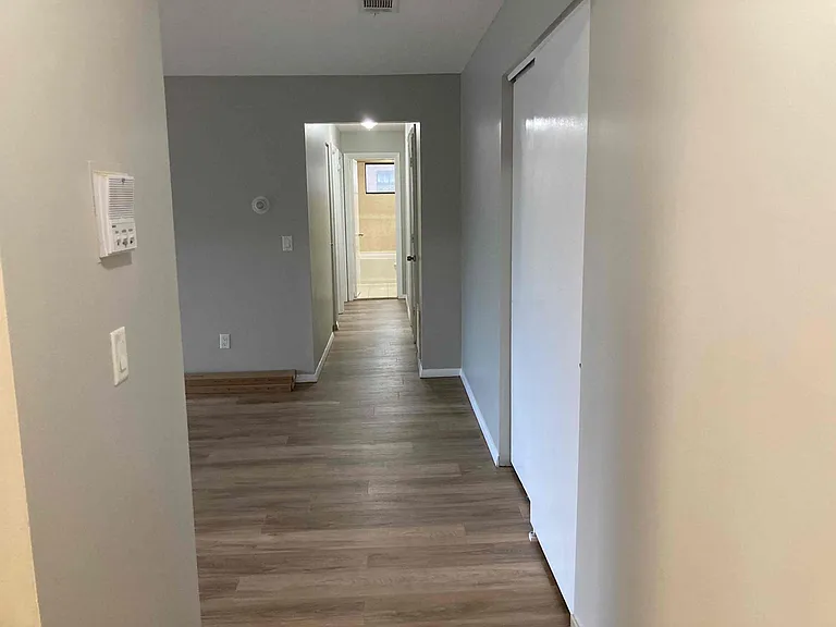 48 Shrewsbury Green Dr #E — Photo 15