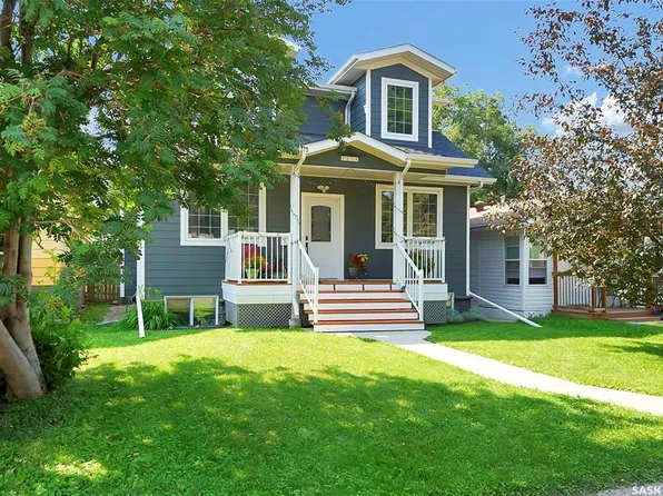 2218 St Andrews AVENUE, Saskatoon, SK S7M 0M3