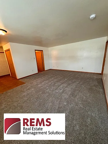 122 Maine St Photo 1