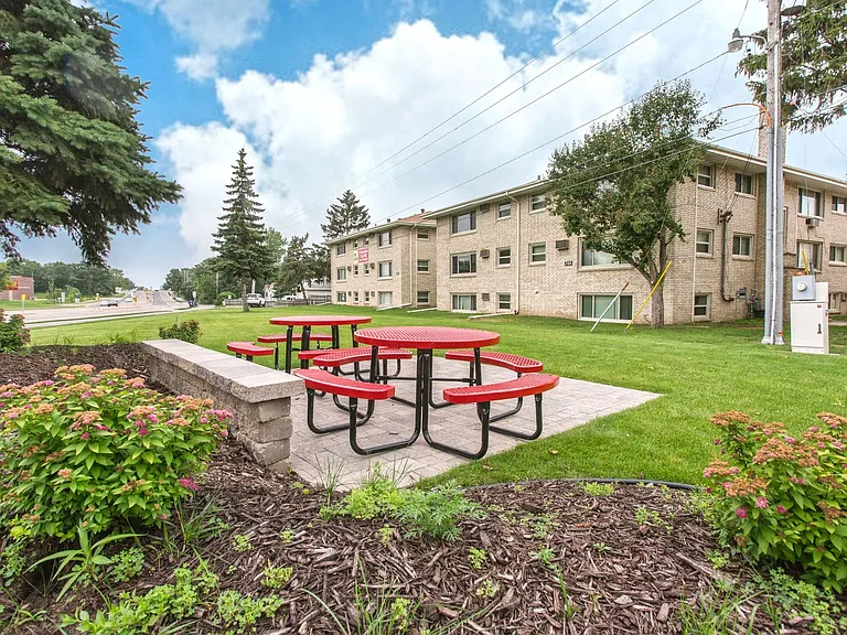 2M Apartments — Photo 38