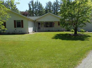 63785 Oak Rd, South Bend, IN 46614