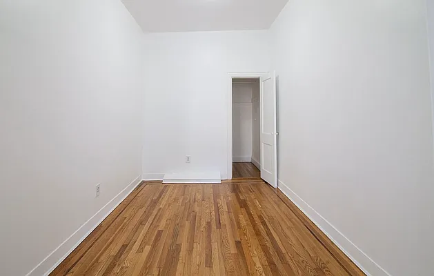 Rented by Capri Jet Realty Corp | media 6