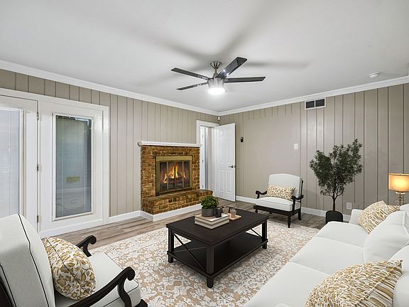 2nd image of 3534 Royal Ln