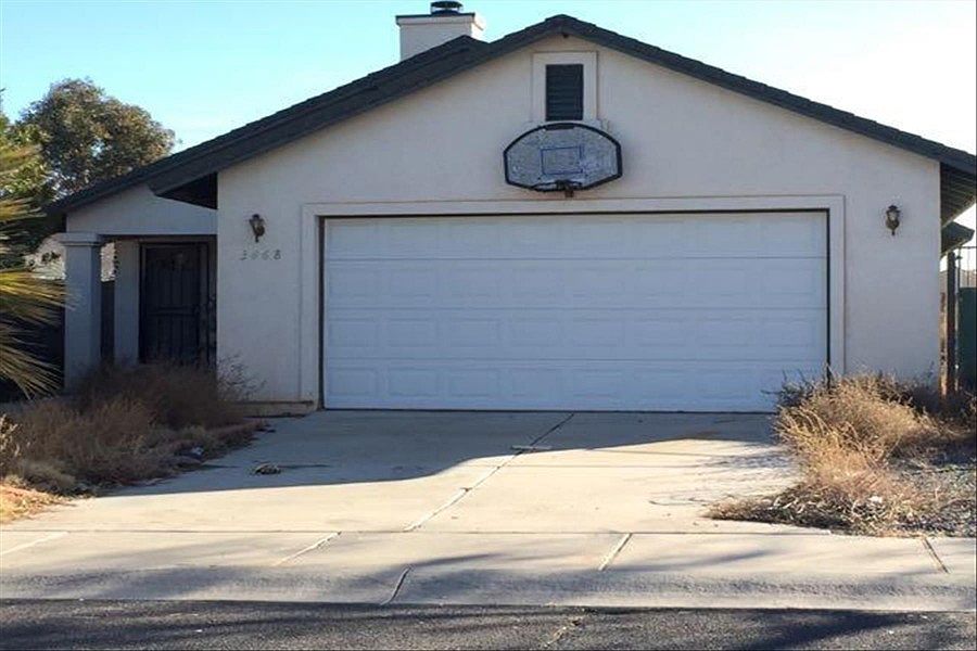 1st image of 3468 Cypress St
