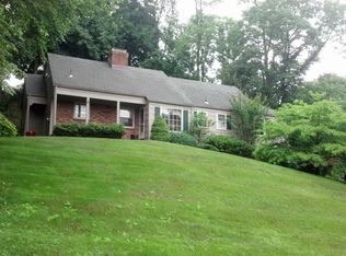 5 Chimney Ridge Dr, Morristown, NJ 07960