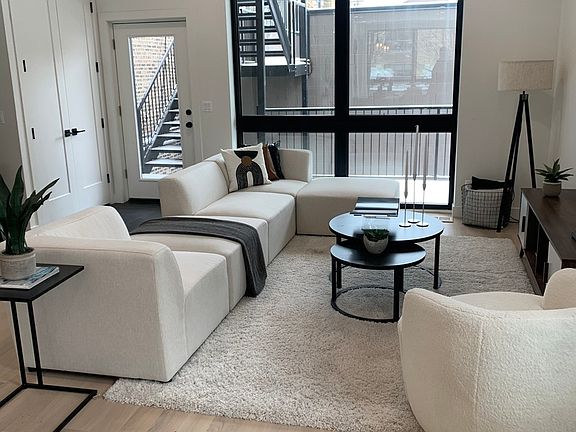 5th image of 815 N Hoyne Ave #1