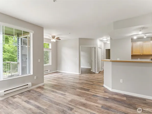 15325 SE 155 Place #N-2, Renton, WA 98058