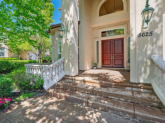 2nd image of 8625 Laurel Mist Ct
