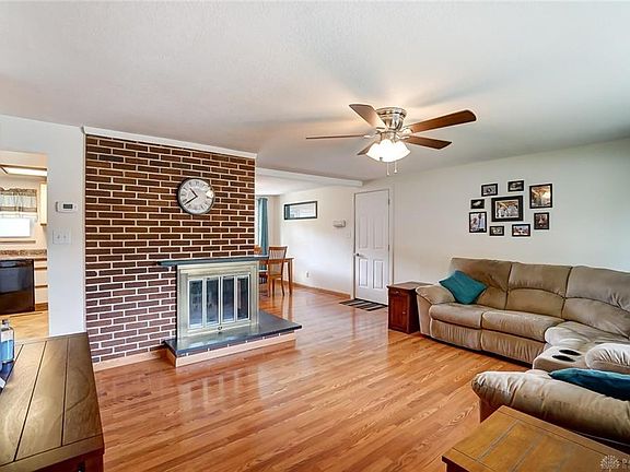 3rd image of 294 Ironwood Dr