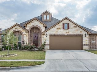 413 Delaware St, Burleson, TX 76028