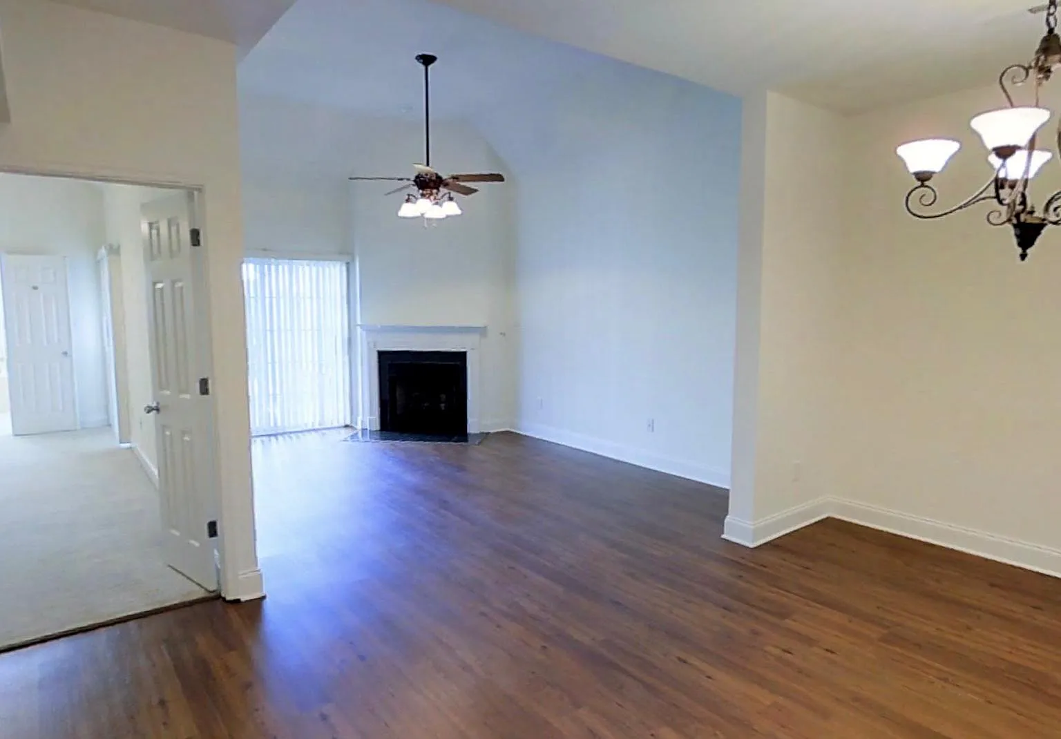 3 bed, 2.5 bath, 1983 sqft, $2,300 — Photo 2