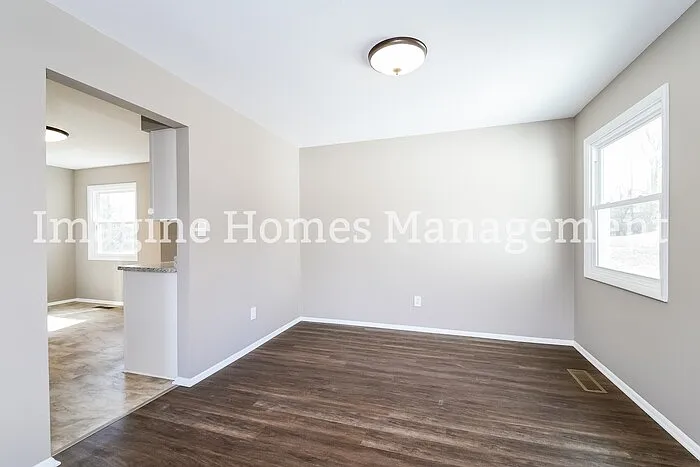 4 bed, 2.0 bath, 1762 sqft, $2,695 — Photo 3