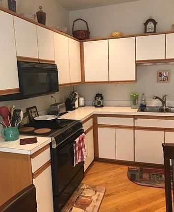 4th image of 24653 Edgewood Ct N #1