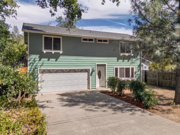 13709 Sacramento St, Shasta Lake, CA 96019