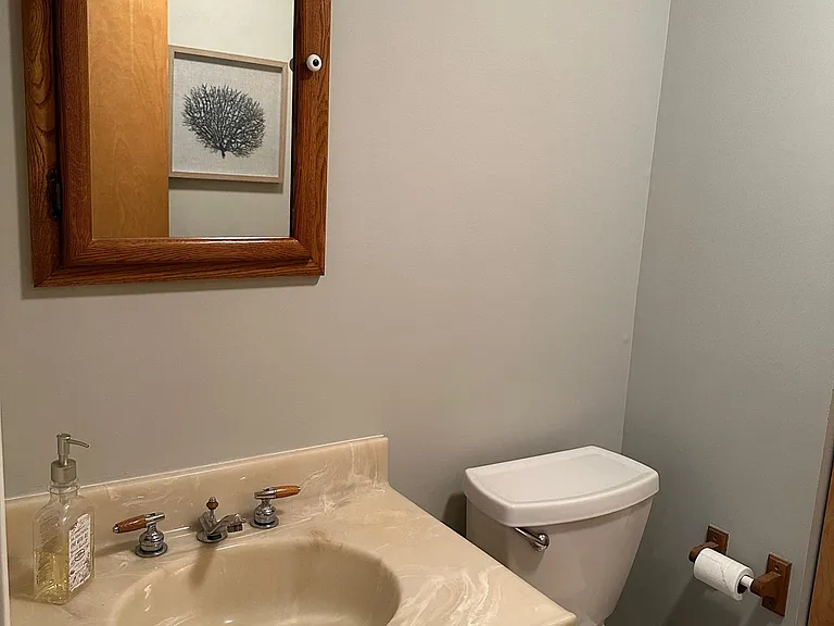 146 W Grand Ave — Photo 13