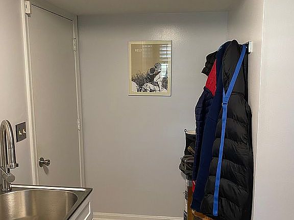 4th image of 1904 Sword Ln