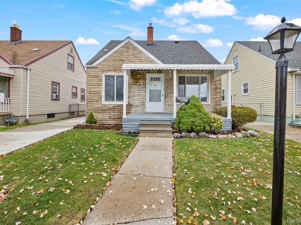 2208 London Ave, Lincoln Park, MI 48146