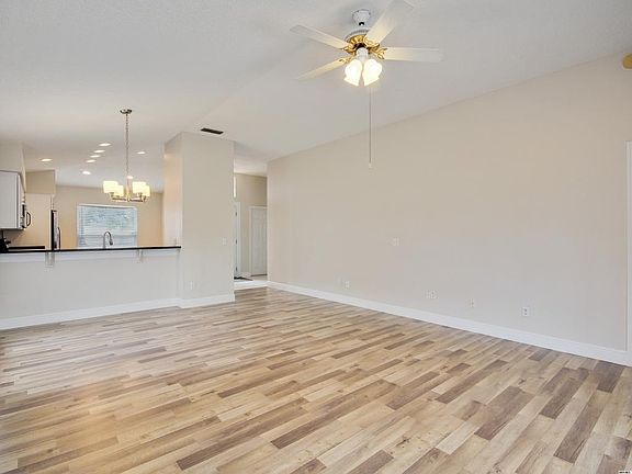 3rd image of 2507 Chatham Cir