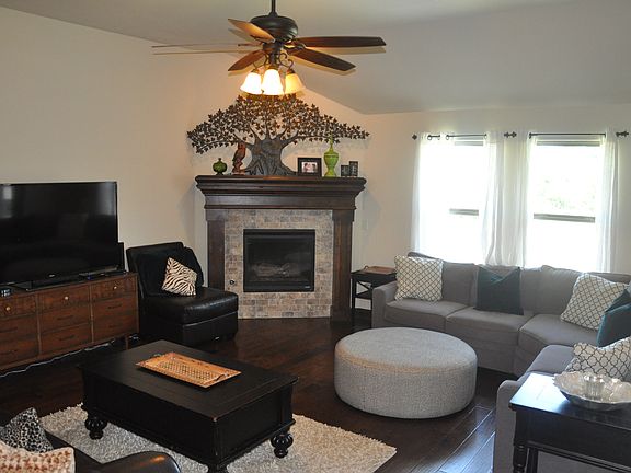 2nd image of 1412 Jaxon Ct