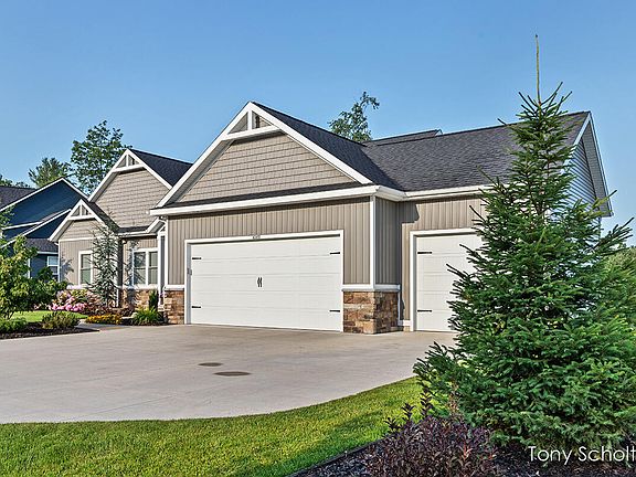 2nd image of 6283 Eaglewood Dr