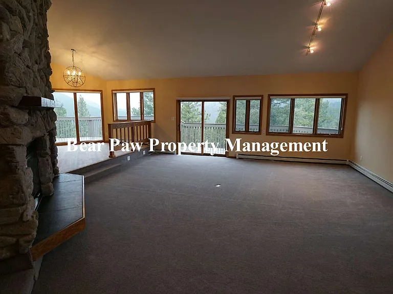 3913 Mountainside Trl — Photo 3