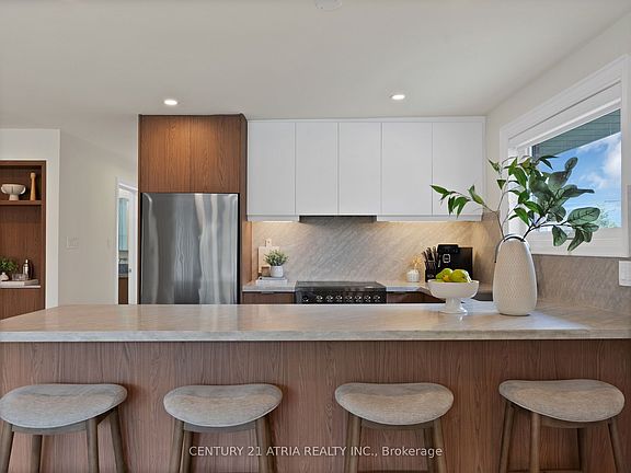 5th image of 23 Lloyd Manor Rd
