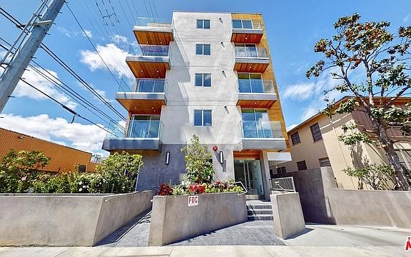 4th image of 1143 Glenville Dr #201