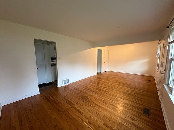 4th image of 630 Saint Brendan Ln