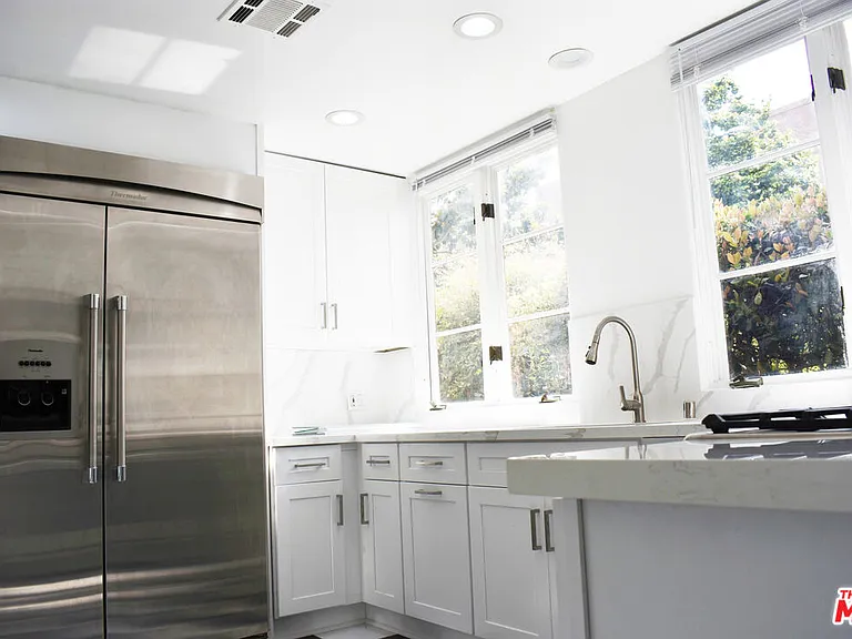 235 S Gale Dr #101 — Photo 5