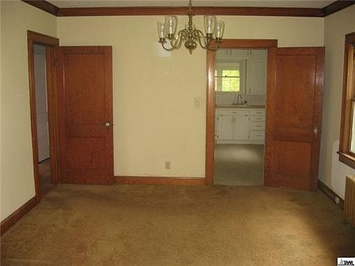 5th image of 616 Lowell Ave