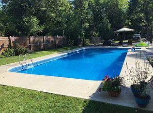 389 Howland Rd, East Greenwich, RI 02818