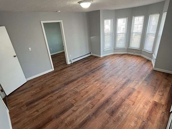 5th image of 210 Cross St APT 2