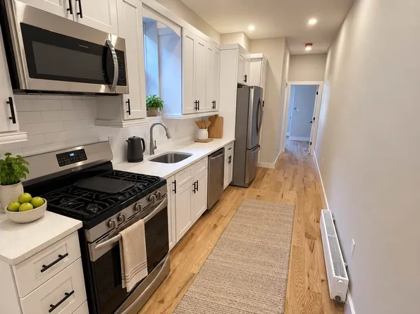 22-32 41st Street image 1 of 5