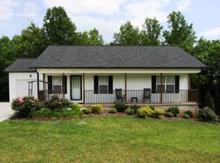 1107 Hefner Dr NW, Conover, NC 28613