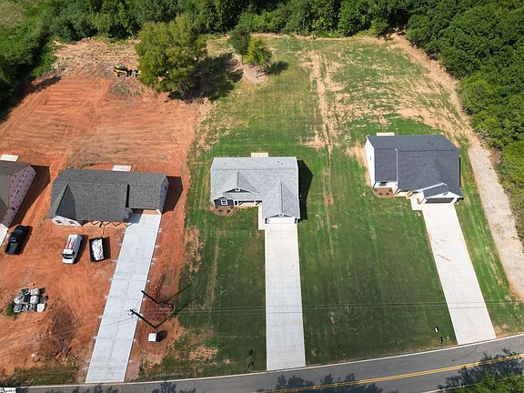 2nd image of 502 Hellams Rd