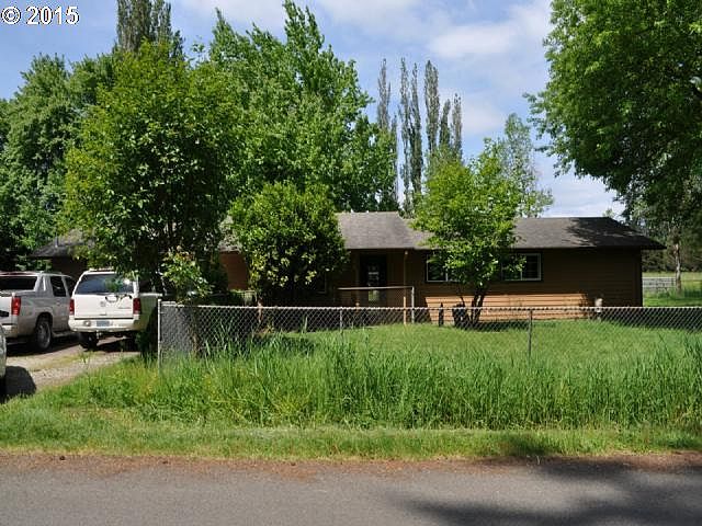1st image of 18808 NE 73rd St
