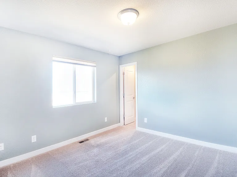 10478 Luneth Dr — Photo 6