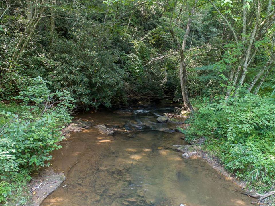 1st image of 500 Wildflower Ln