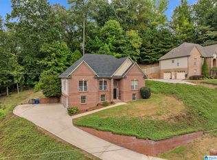 219 Sweetwater Ln, Trussville, AL 35173