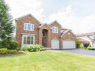 5735 River Birch Dr, Hoffman Estates, IL 60192