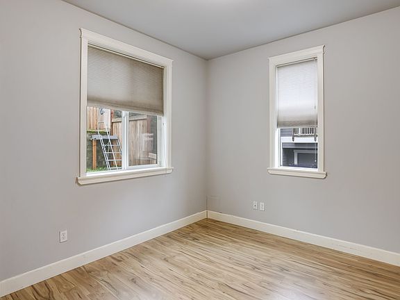 3rd image of 1560 Twin Berry Ave