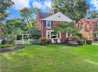 4658 W Park Dr, Fairview Park, OH 44126