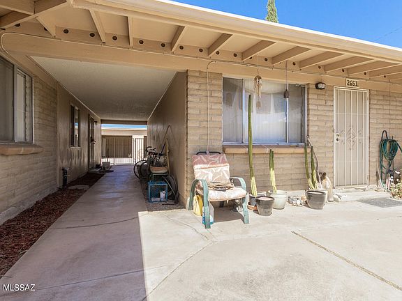 2nd image of 2647 N Palo Verde Ave