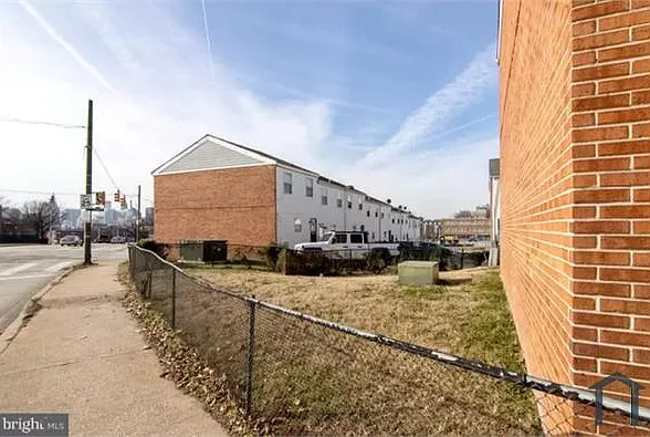 1100 Harford Ave — Photo 21
