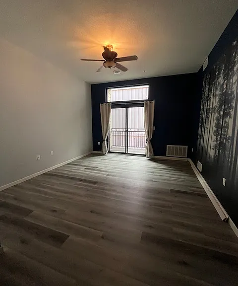 270 4th St E #401 — Photo 23